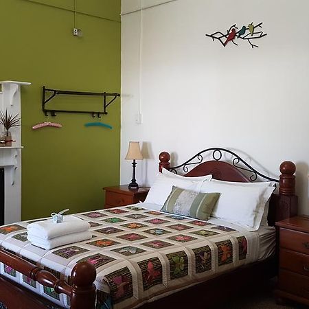 Suites On Avon Йорк Экстерьер фото
